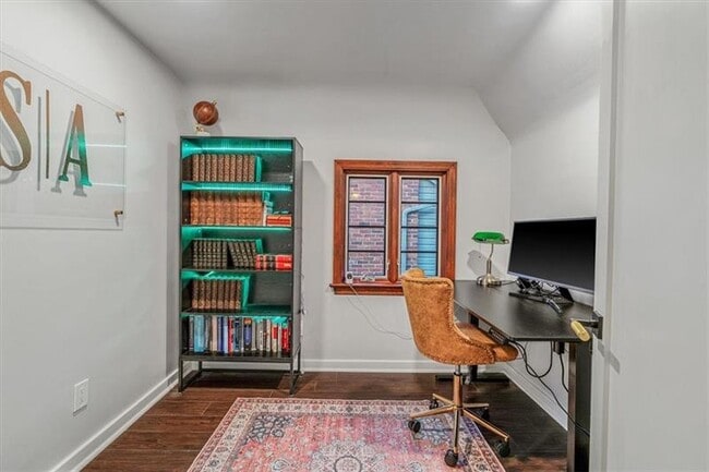 Building Photo - 619 Briarwood Ave