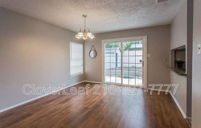 Building Photo - 4961 Champlain Dr