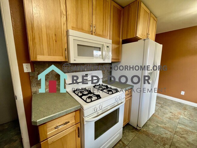 Building Photo - 2-Bedroom House with Finished Basement, and Double Car Garage