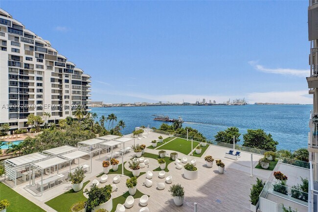Building Photo - 770 Claughton Island Dr