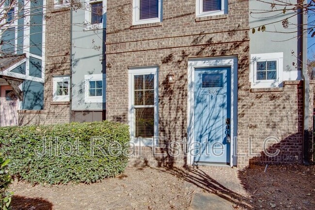 Building Photo - 1806 DeKalb Ave NE