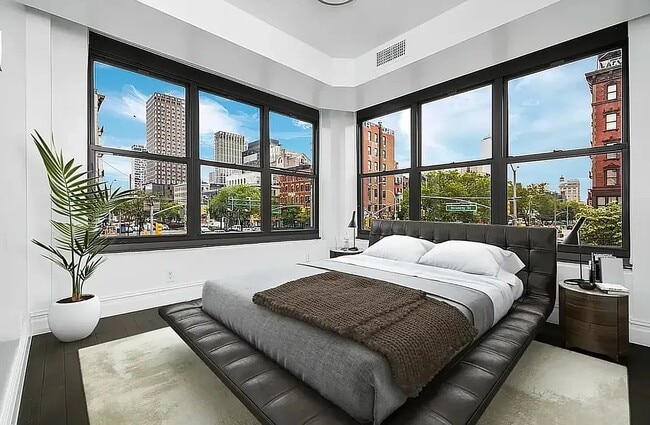 Building Photo - 64 Delancey St