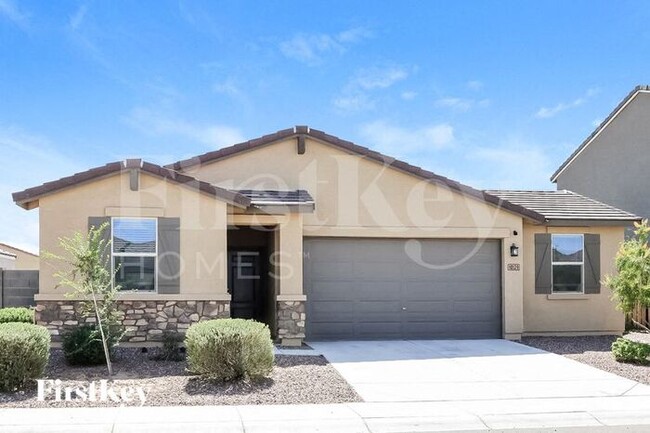 Primary Photo - 10129 W Southgate Ave