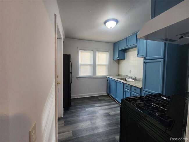 Building Photo - 16723 Asbury Park