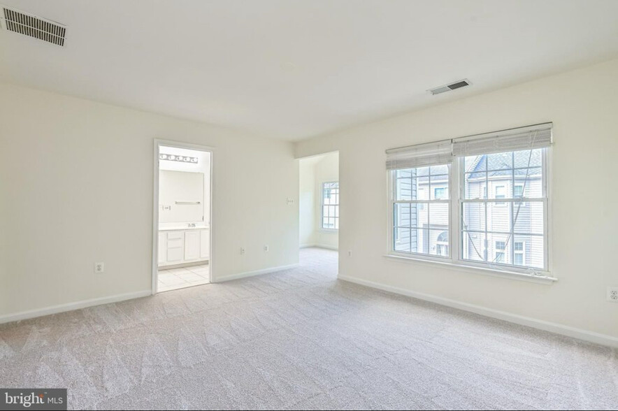 Building Photo - 13206 Fox Ripple Ln