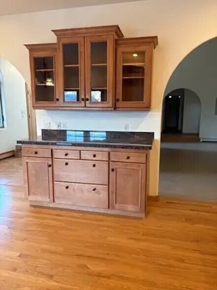 Building Photo - 337 Dakota Cir