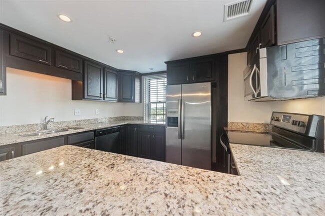 Building Photo - 199 14th St NE