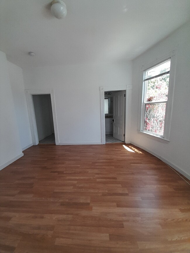 Building Photo - 2644 Orchard Ave