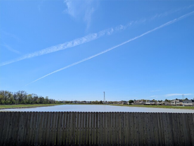 Building Photo - 5618 Savannah Woods Ln