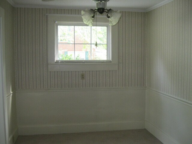 Building Photo - 107 N Church St