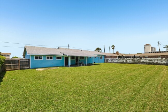 Building Photo - 5709 Maco St