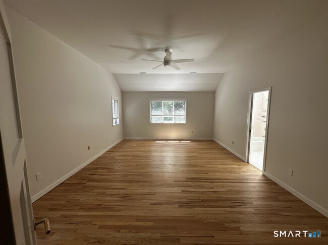 Building Photo - 19 Brookhill Ln