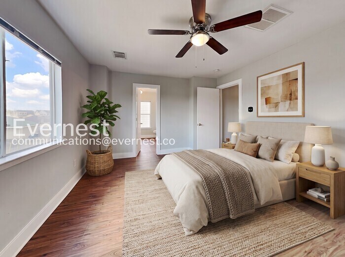 Building Photo - 1043 Grassy View Dr