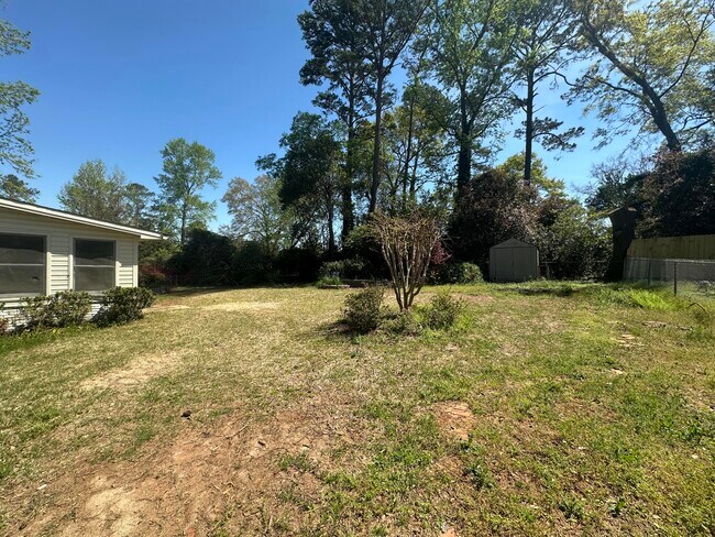 Building Photo - 1224 Northwood Rd