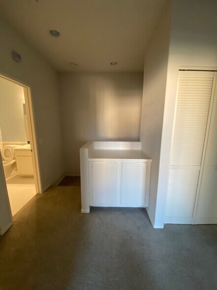 2nd floor - 1266 Santa Victoria Rd