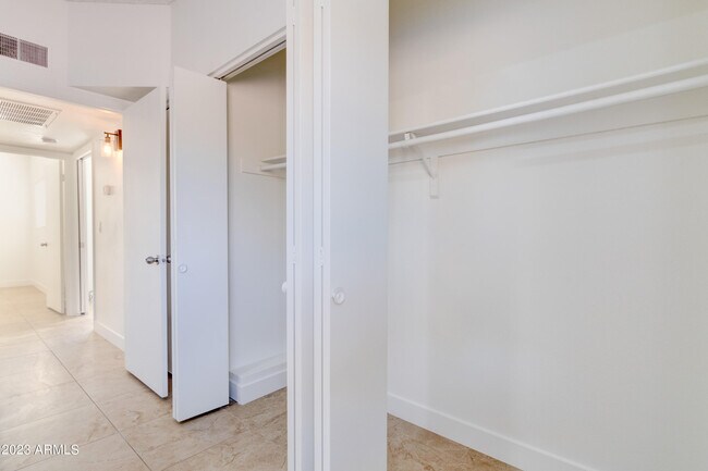 Building Photo - 1297 W 5th St