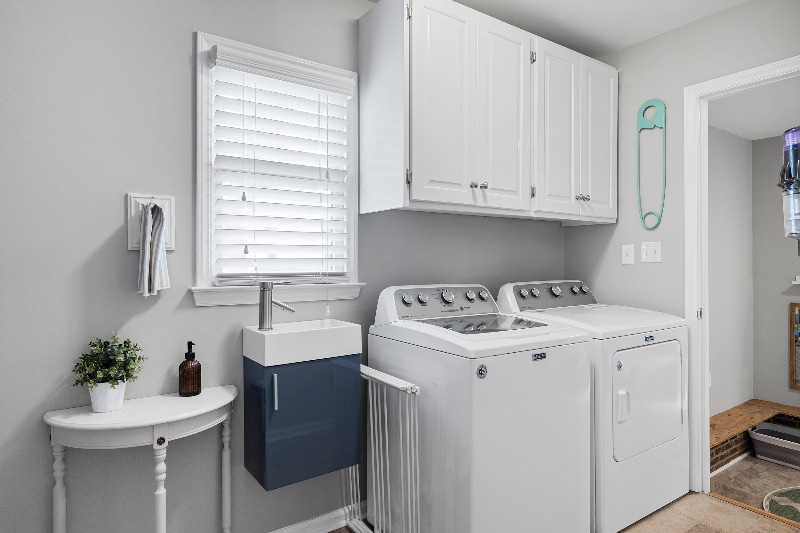 Building Photo - 1551 Decatur Dr