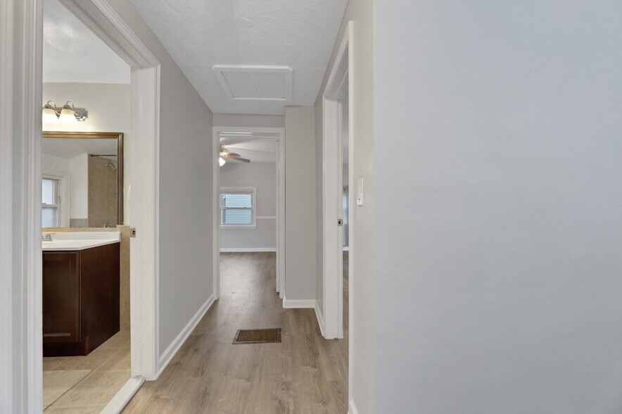 Building Photo - 95 Grove St