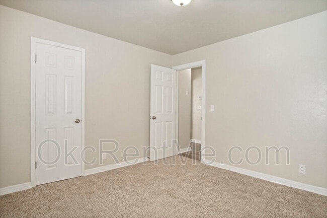 Building Photo - 6703 NW 25th St