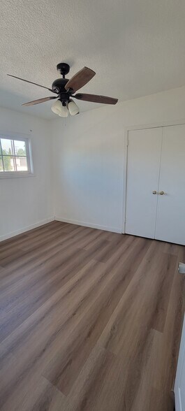 Building Photo - 400 E Hullett St