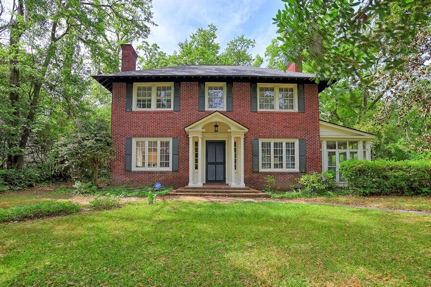 Primary Photo - 315 E 45th St