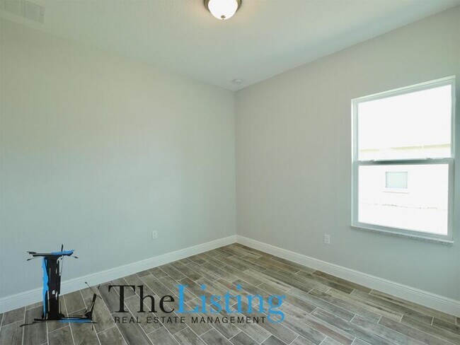 Building Photo - 406 ALBATROSS Ct