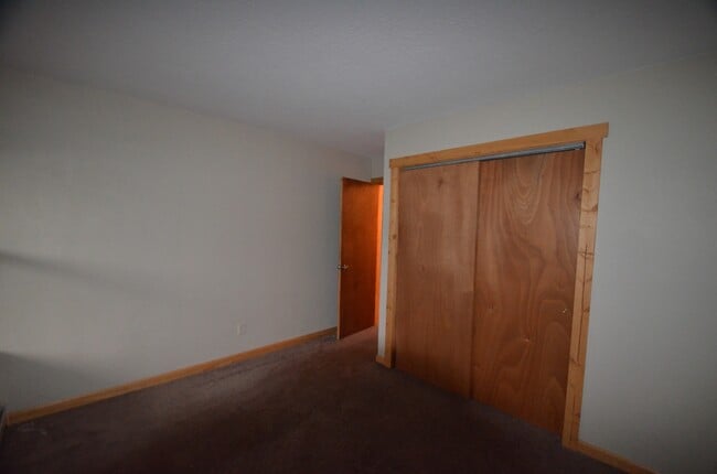 Building Photo - Updated Apartment!  Parking for 2 Cars! HEAT Included!