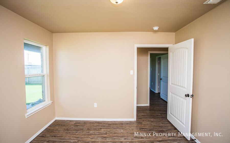 Building Photo - 2408 N Avenue P