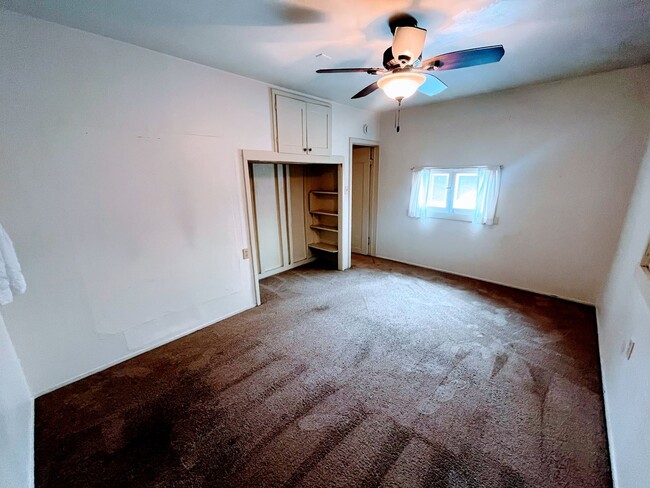 Building Photo - 2 Bedroom 1 Bath House in North Pacific Beach