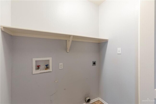 Building Photo - 3625 Prestwick St