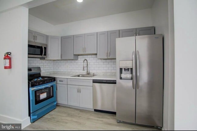 Building Photo - 23 Prospect St