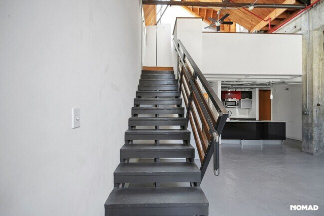 Building Photo - Spacious 1BR Loft in Atlanta near Ponce Ci...