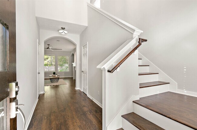 Building Photo - 139 Ledgestone Pl