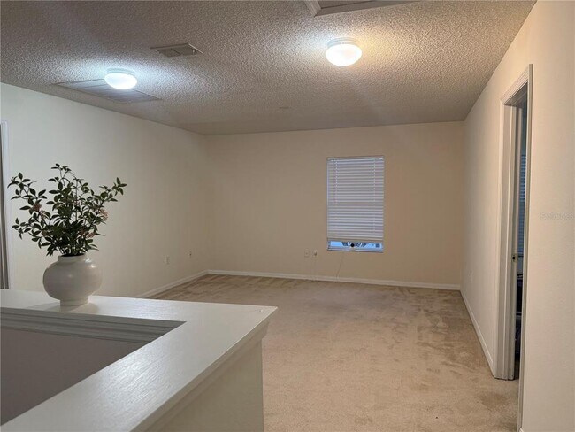 Building Photo - 4056 Meadowlark Dr