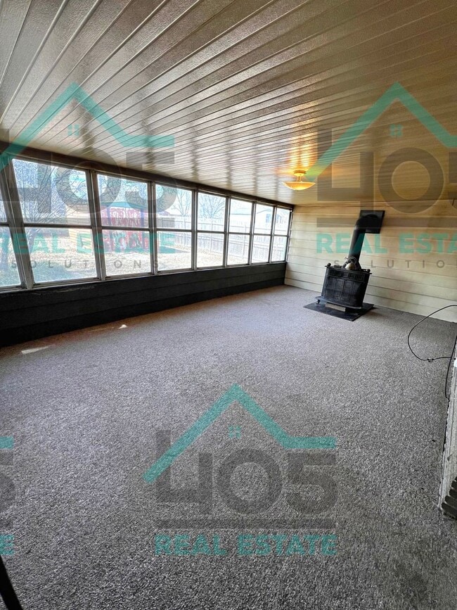 Building Photo - RENOVATED 3 bedroom in OKC
