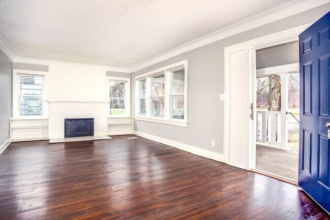 Building Photo - SEE IT NOW: Charming Updated Home in a Qui...