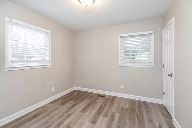 Building Photo - 209 Nila Dawn Ave