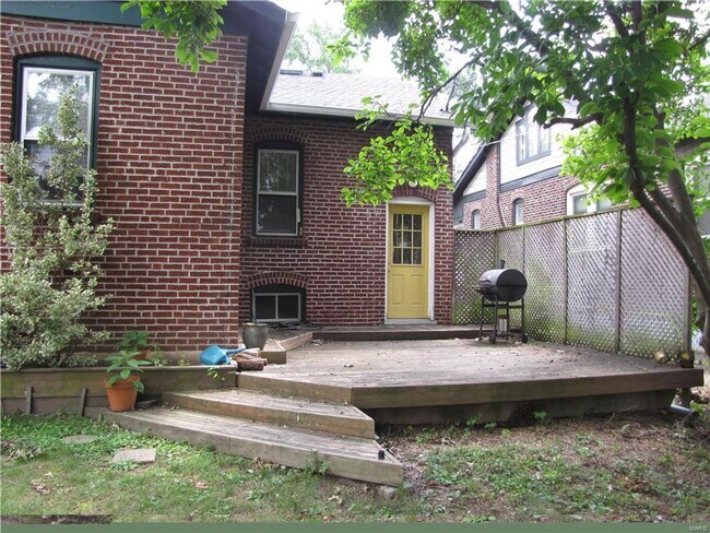 Building Photo - 1313 Claytonia Terrace