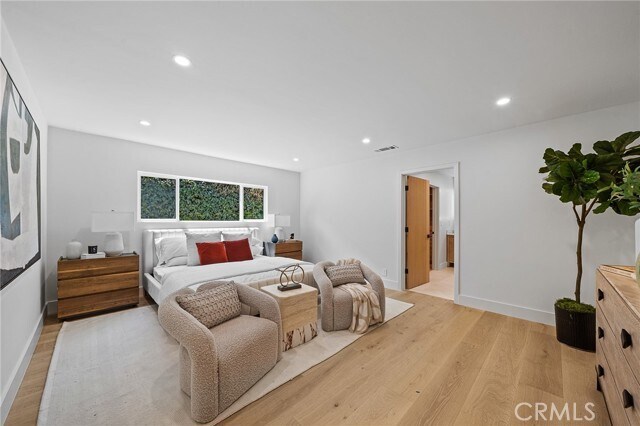 Building Photo - 5157 Woodley Ave