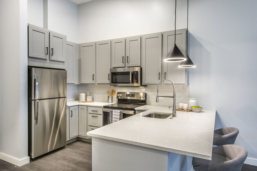 201 Canal 201 Canal St Lowell MA 01852 Apartment Finder