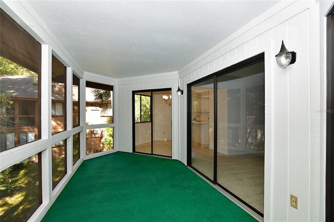 Building Photo - 36 Fairways Cir