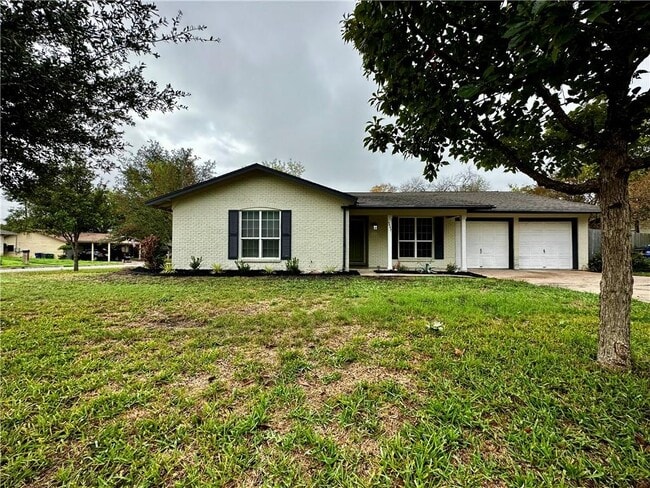 Primary Photo - 3407 Norwood Hill Rd