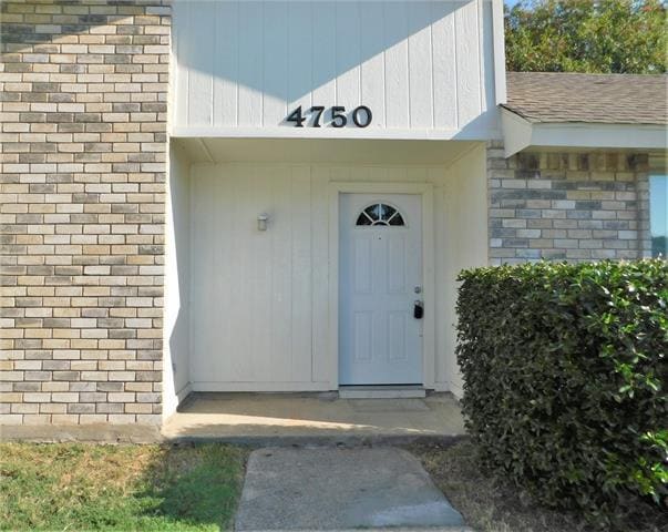 Building Photo - 4750 Wagner Dr