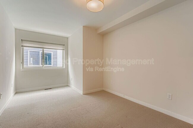 Building Photo - 2625 W 25th Ave