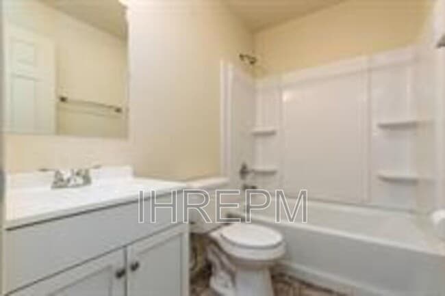 Building Photo - 276 Powell Cir