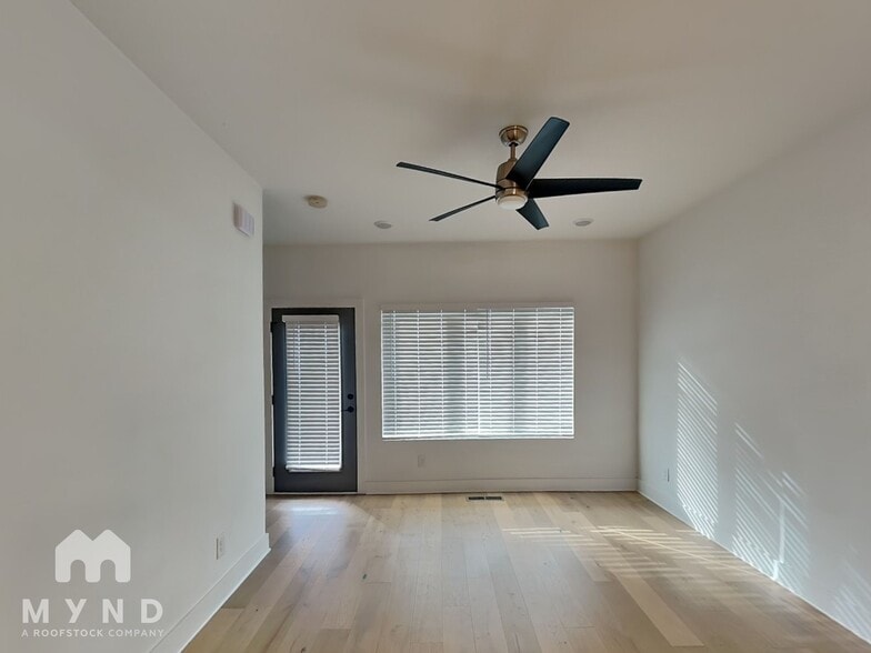 Building Photo - 1434 Walker Pl SE