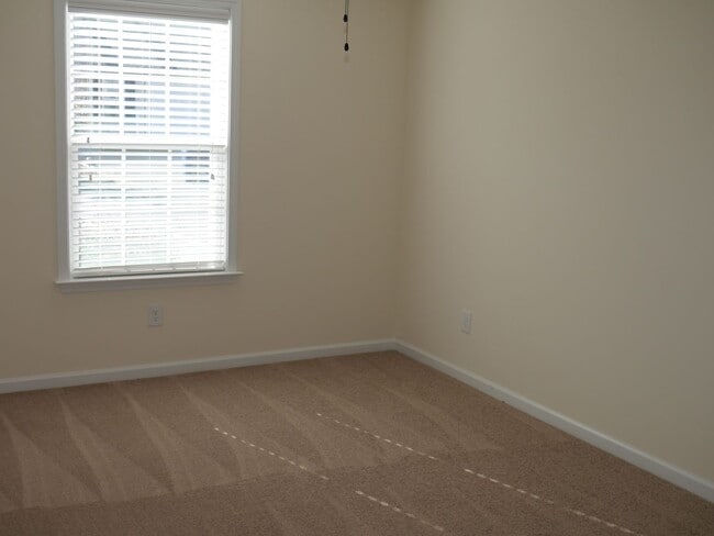 Building Photo - 3225 Hyde Pl Cir