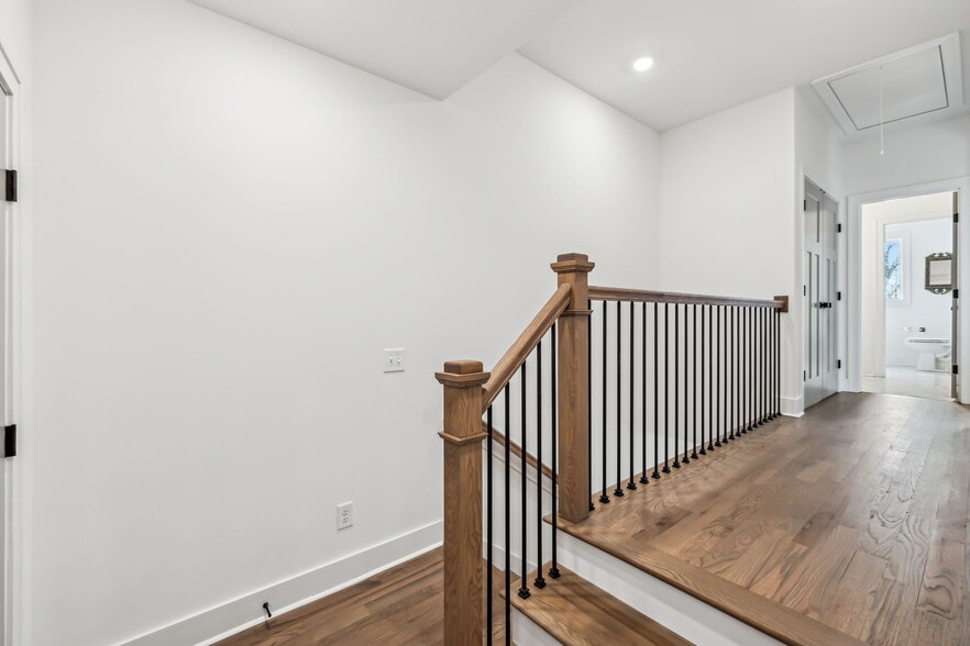 Building Photo - 2109 Chadwell Retreat Dr
