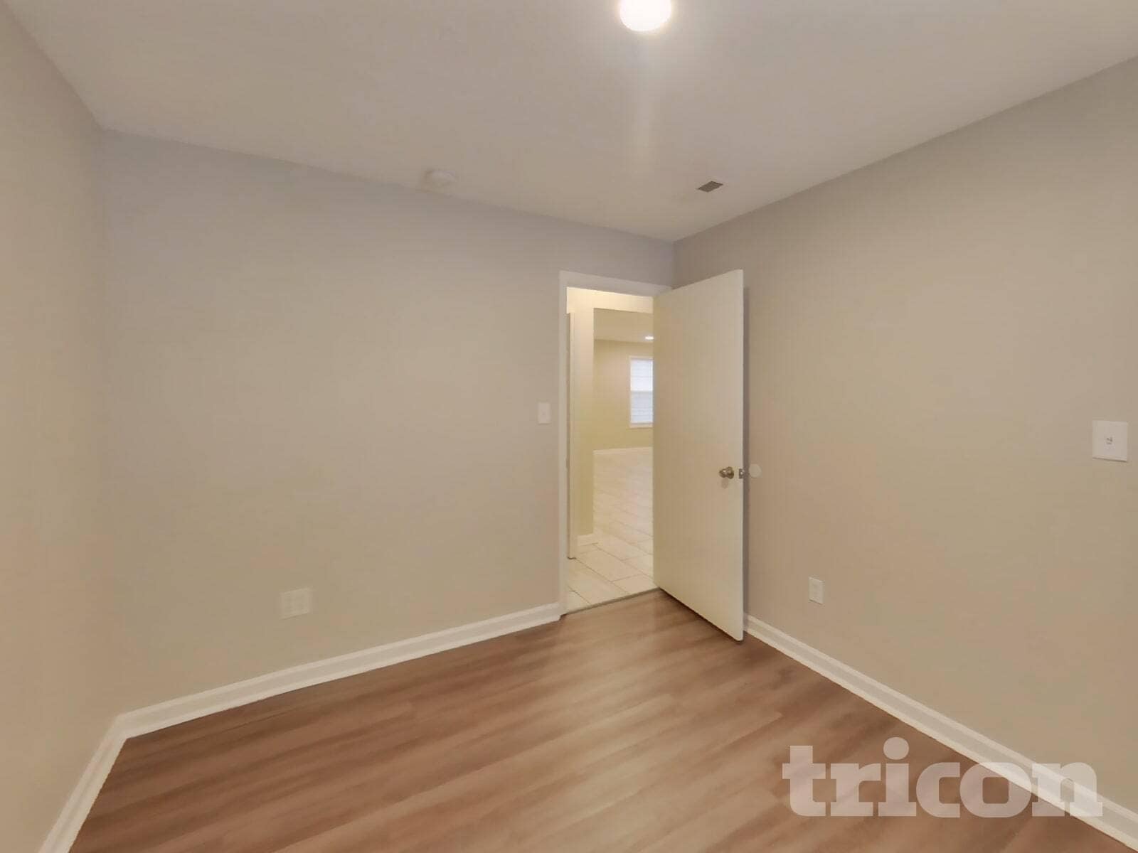 Building Photo - 12298 Wolf Run Rd