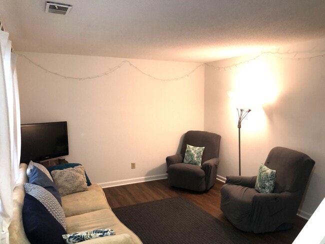 Building Photo - GORMAN1228